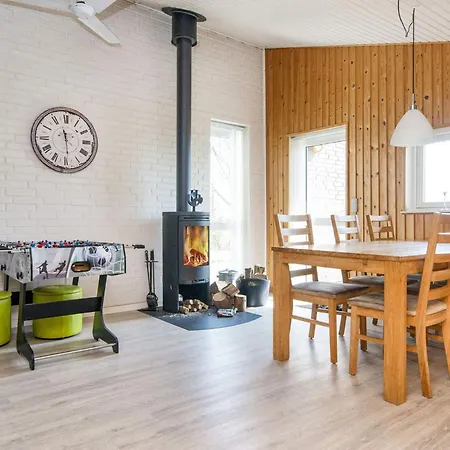 7 Person In Struer Feriehus Humlum